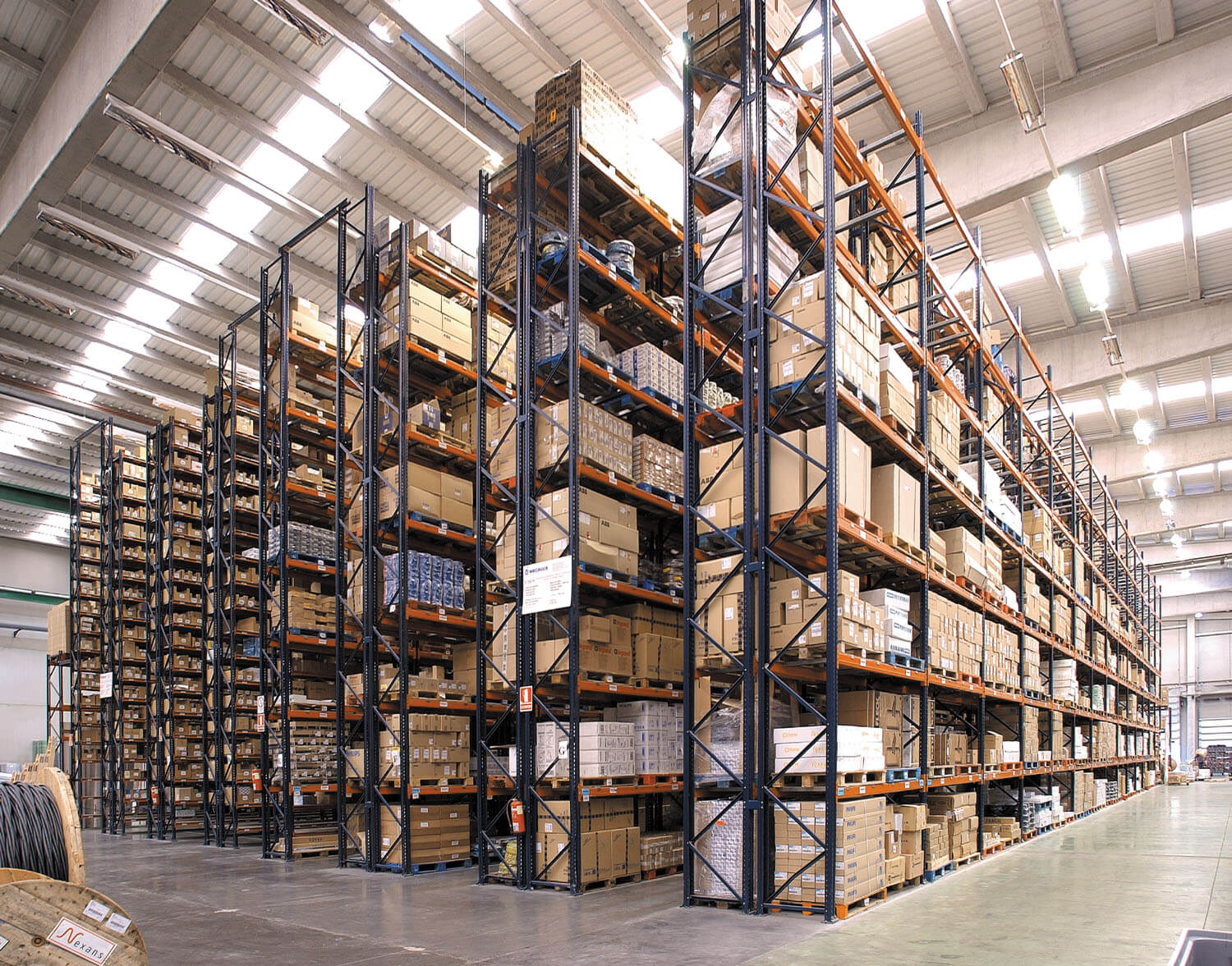 eld-raktartechnika-soros-raklapos-allvany-hatter-1.